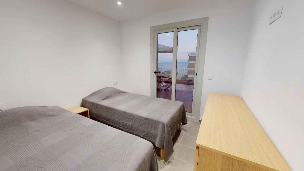Atico Con Vista Mar. 50 M De La Playa - Casa Nova 13 Apartment Росес Екстериор снимка